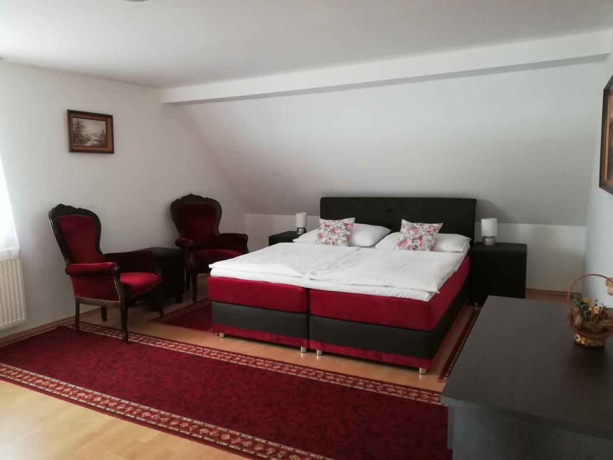 Penzion Panda 2 Turcianske Teplice Bagian luar foto